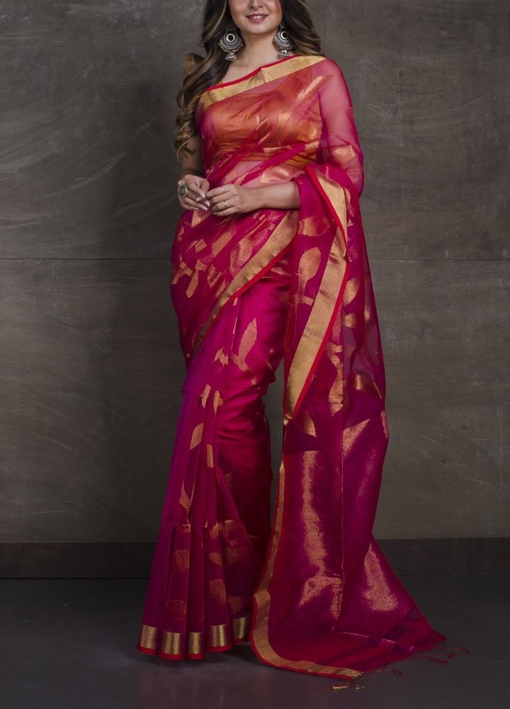 VENURATI Exclusive Handmade Muslin Jamdani Saree with Blouse Piece, Handwoven Dhakai Jamdani Maslin Saree, Transparent Jamdani Sari