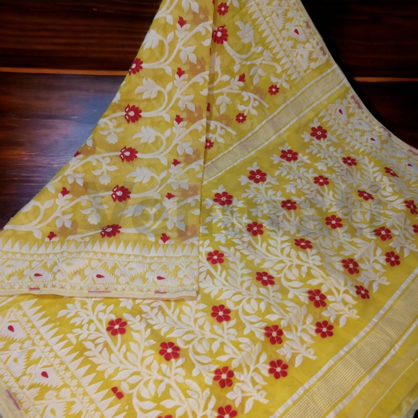 Authentic Dhakai Jamdani Saree Floral Work Jamdani Saree Soft and Comfortable Dhakai Saree Handloom Jamdani Sari from Bengal