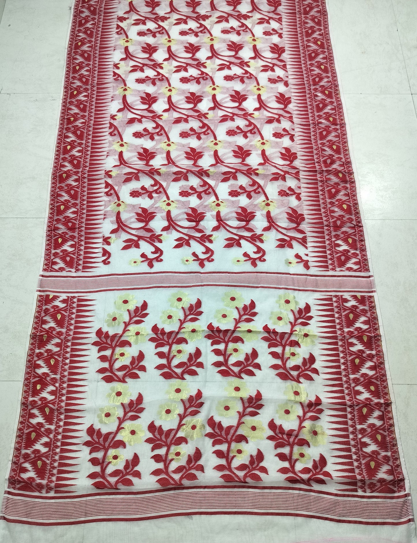 Authentic Dhakai Jamdani Saree Floral Work Jamdani Saree Soft and Comfortable Dhakai Saree Handloom Jamdani Sari from Bengal