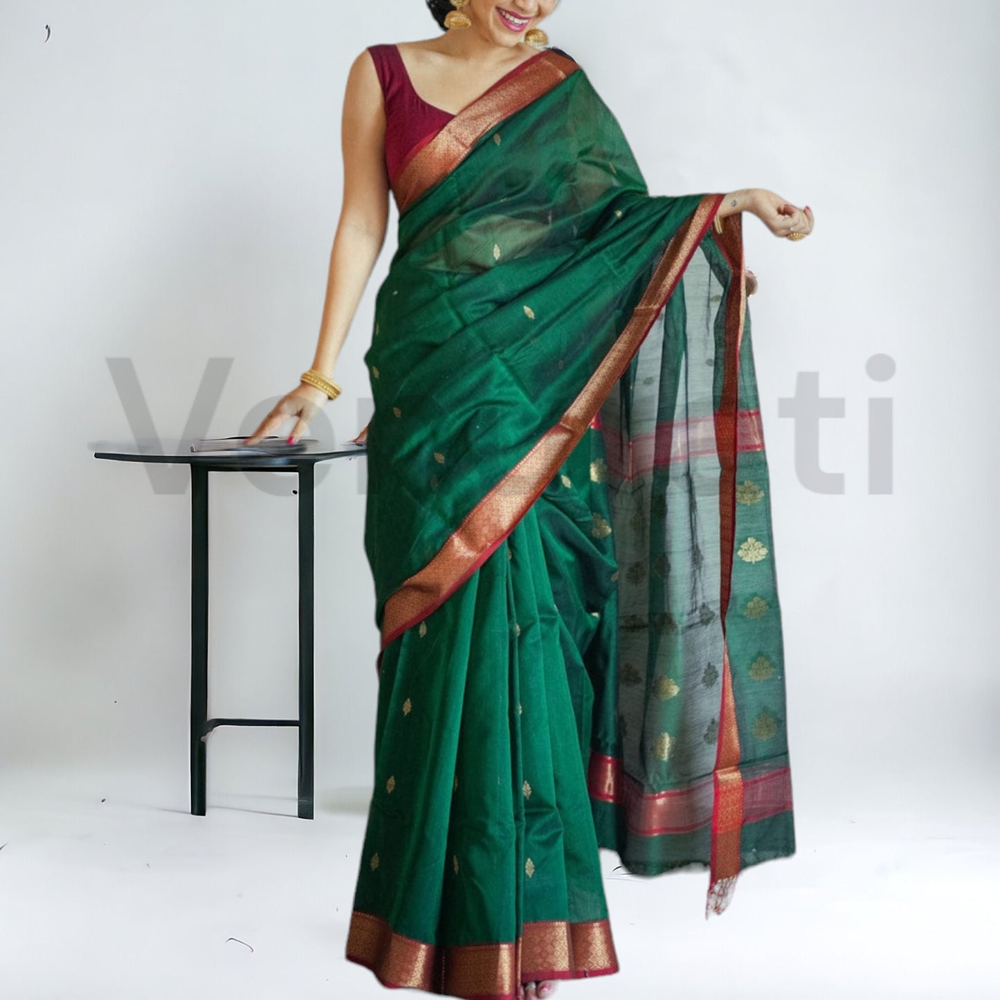 Handloom Gadowal Saree Jari Par And Jari Work With Blouse Piece Designer Bollywood Saree by VENURATI